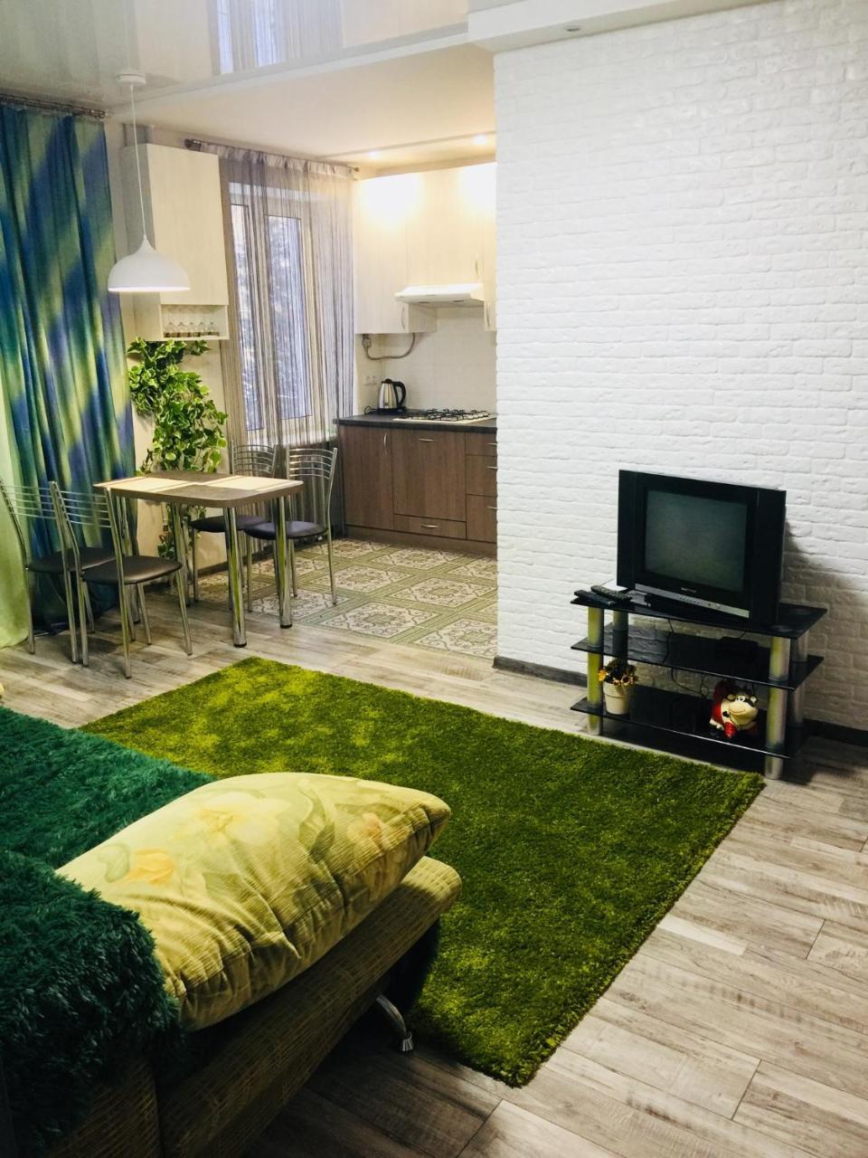 Двухкімнатна Студія Chernihiv Luaran gambar